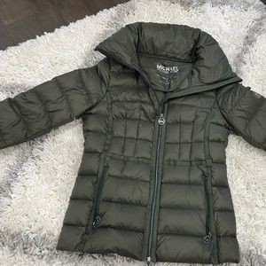 Light weights excellent condition Michaels Kors jacket